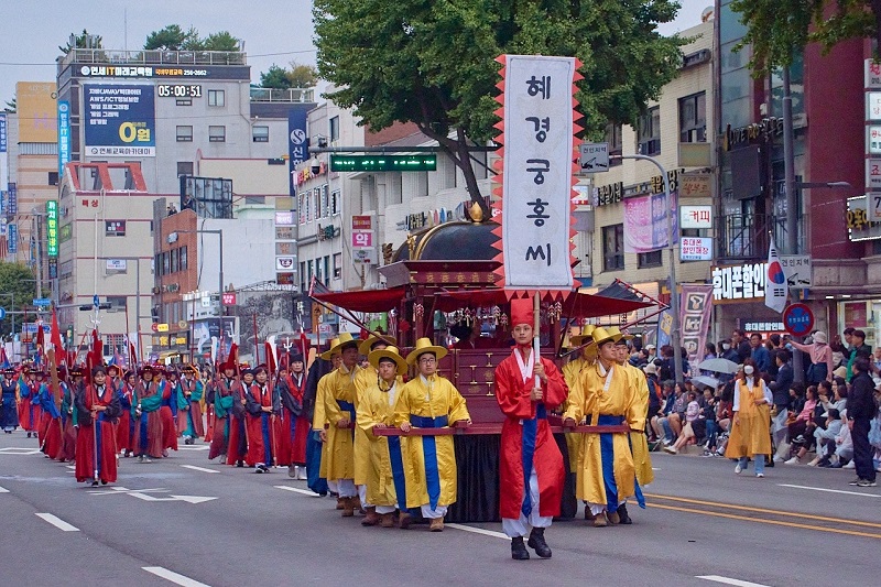 ▲ 지난 6일 서울·수원·화성시에서 '2024 정조대왕능행차' 공동재현이 거행됐다. ⓒ수원시