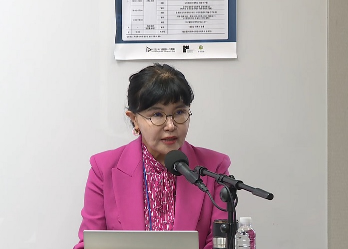 ▲ 개회사 하는 강소영 다큐멘터리학회장(서울디지털대 미디어영상학과 교수).ⓒ서울디지털대