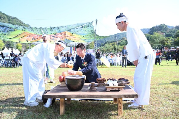 ▲ 김제선 대전 중구청장은 제15회 대전효문화뿌리축제를 통해 세대가 효의 가치와 의미를 되새기고 공감하는 계기가 됐길 희망했다.ⓒ중구