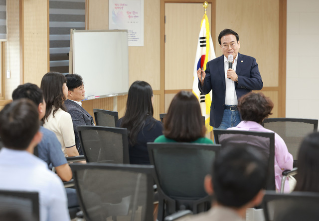 ▲ 서거석 전북교육감은 지난 6월부터 9월까지 석 달 동안 도내 14개 시·군 현장에서 학부모와 교직원 5000여 명과 공감토크를 진행했다.ⓒ전북교육청