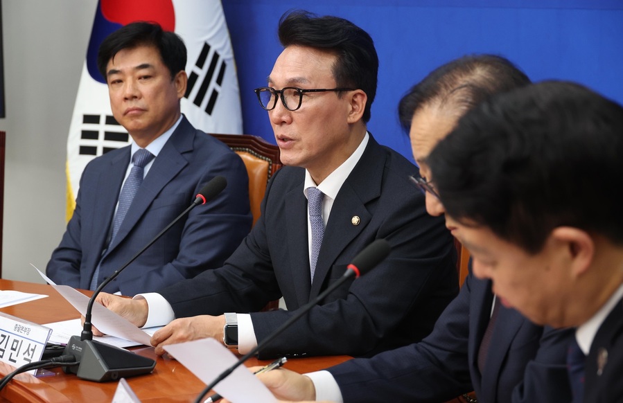 ▲ 김민석 더불어민주당 집권플랜 총괄본부장이 23일 오전 서울 여의도 국회에서 열린 집권플랜본부 제1차회의에서 발언을 하고 있다. ⓒ뉴시스