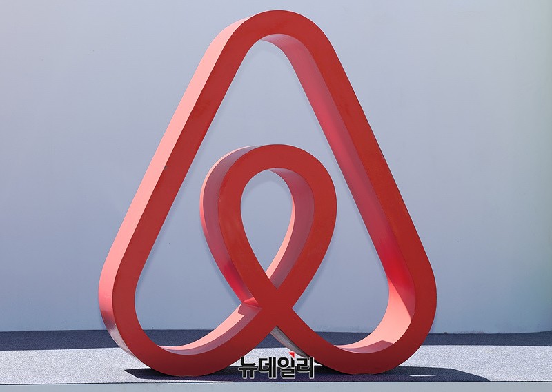 ▲ 공유숙박 플랫폼 에어비앤비 로고. ⓒ정상윤 기자