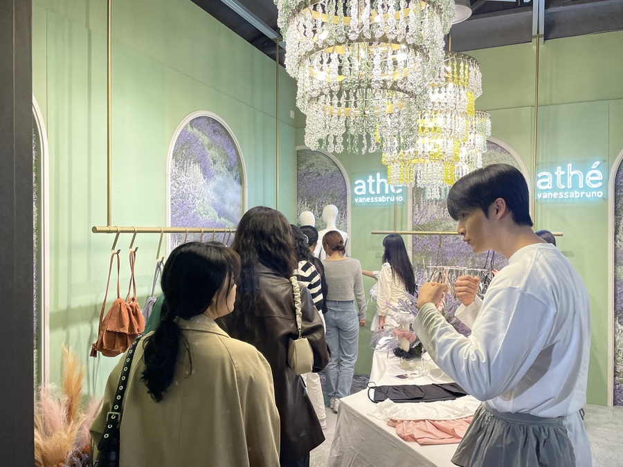 ▲ 9월에 열린 LF 아떼 바네사브루노 팝업스토어 현장ⓒLF