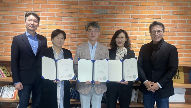 ▲ 왼쪽부터 김성범 상임감사, 정해영·이선중·정희정 청렴시민감사관, 정병국 위원장.ⓒ한국문화예술위원회