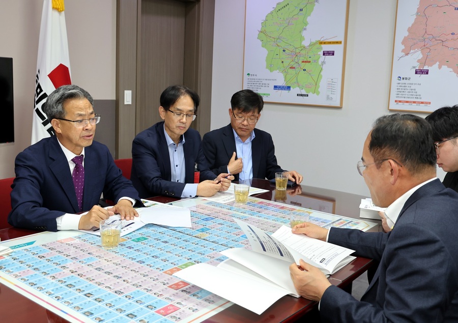 ▲ 영양군(군수 오도창)은 정부 예산안의 국회 심의를 앞두고 지역 핵심사업인 국비 확보를 위한 막바지 총력전에 돌입했다.ⓒ영양군