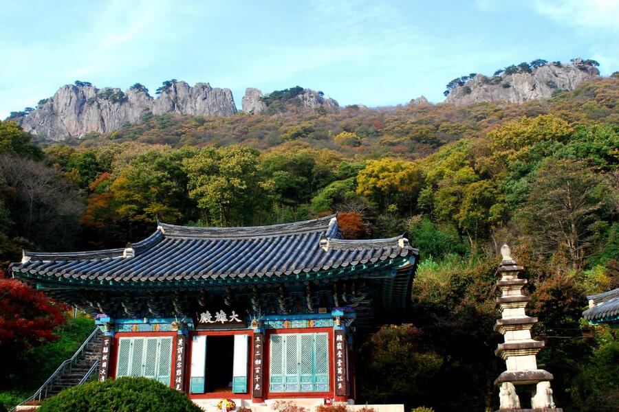 ▲ 벽련암에서 바라본 서래봉.ⓒ진경수 山 애호가