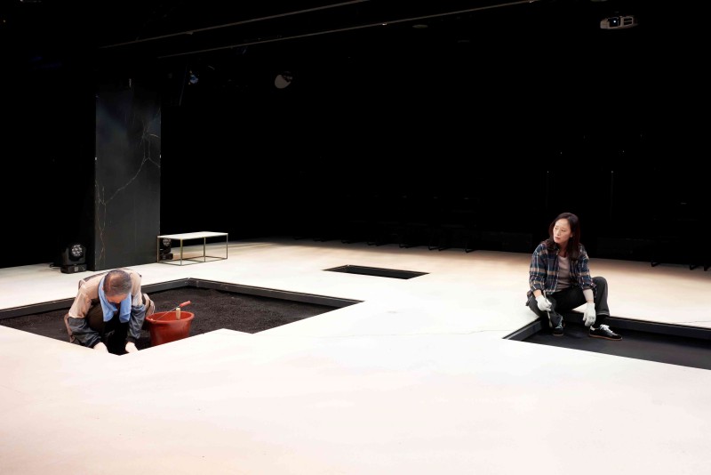 ▲ 연극 '시차' 공연.ⓒ두산아트센터