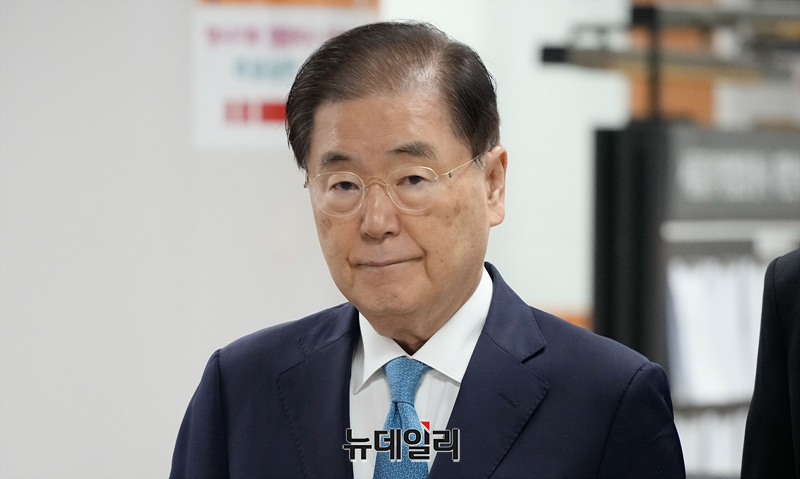 ▲ 정의용 전 외교부 장관이 28일 오전 서울 서초구 서울중앙지방법원에서 열린 '국가정보원법 위반 등 혐의' 관련 공판에 출석하고 있다. ⓒ서성진 기자