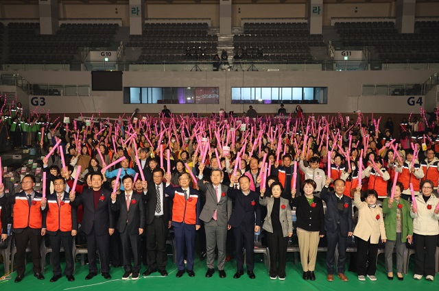 ▲ 포항시는 19일 포항 실내체육관에서 개최된 2024 경상북도 자원봉사대회 4개 부문을 수상했다.ⓒ포항시