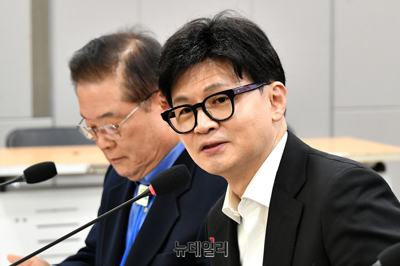 ▲ 한동훈 국민의힘 대표가 지난 2일 오전 국회 의원회관에서 열린 '지역소멸과 지역비례선발제' 토론회에 참석해 축사를 하고 있다.ⓒ이종현 기자