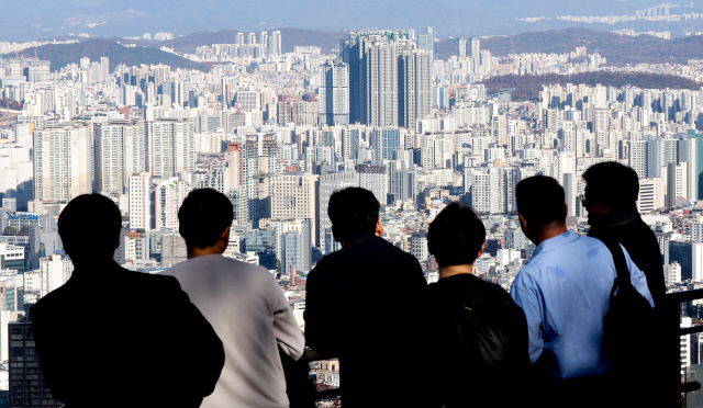 ▲ 서울 중구 남산에서 바라본 서울 시내 주택과 아파트 단지ⓒ연합뉴스