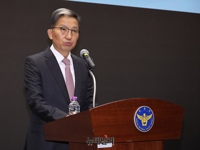 ▲ 우종수 경찰청 국가수사본부장이 9일 오전 서울 서대문구 경찰청에서 비상계엄 특별수사단 브리핑을 위해 입장하고 있다. ⓒ정상윤 기자