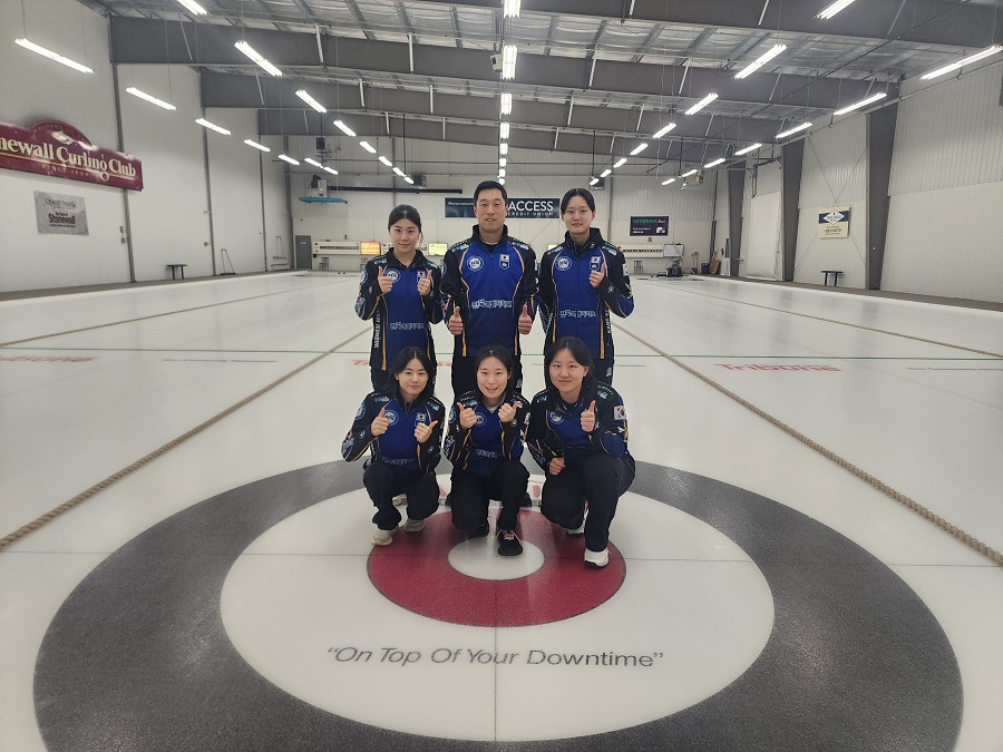 ▲ 전북특별자치도청 직장운동경기부 컬링팀이 2024년 캐나다 월드투어( ‘2024 S3 Group Curling Stadium Series 대회(12월 6~9일)’에서 세계 정상급 팀들과 당당히 겨루며 준우승을 차지했다.ⓒ전북자치도