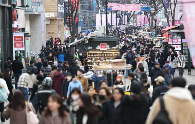 ▲ 붐비는 서울 명동 거리ⓒ연합뉴스