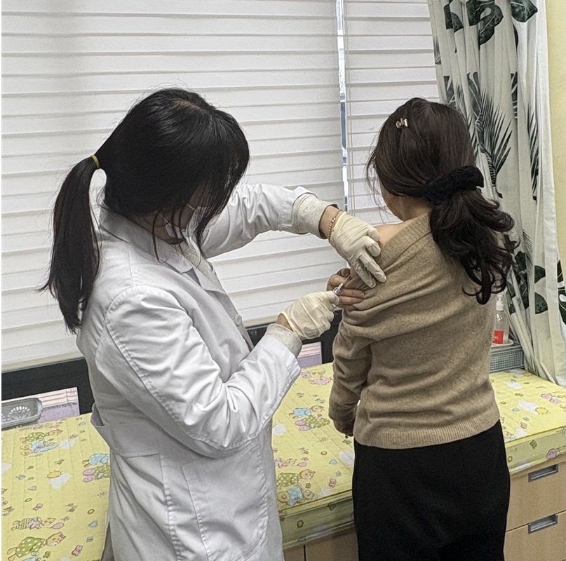 ▲ 대상포진 무료 예방 접종 사진.ⓒ옥천군