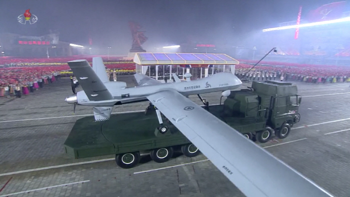 ▲ 북한 조선중앙TV가 지난 2023년 7월 28일 오후 전날 밤에 열린 '전승절' (6ㆍ25전쟁 정전협정체결일) 70주년 열병식을 녹화 방영했다. ⓒ조선중앙TV 화면 캡처/뉴시스