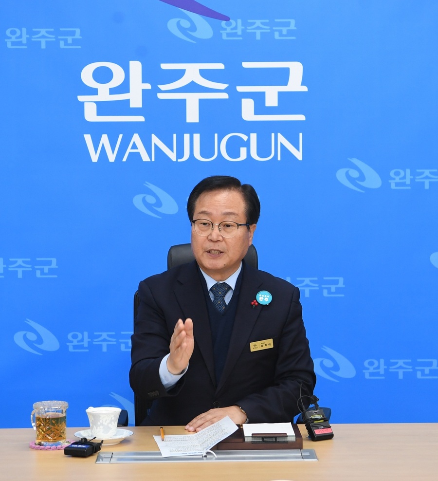 ▲ 유희태 완주군수가 18일, 완주-전주 통합과 관련, 입장을 밝히고있다.ⓒ완주군