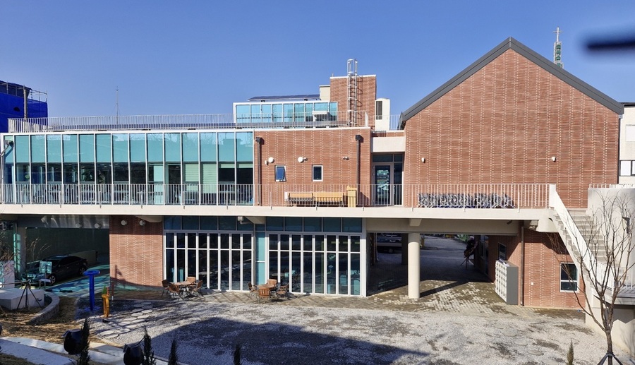 ▲ ‘덕벌나눔허브센터’ 전경.ⓒ청주시