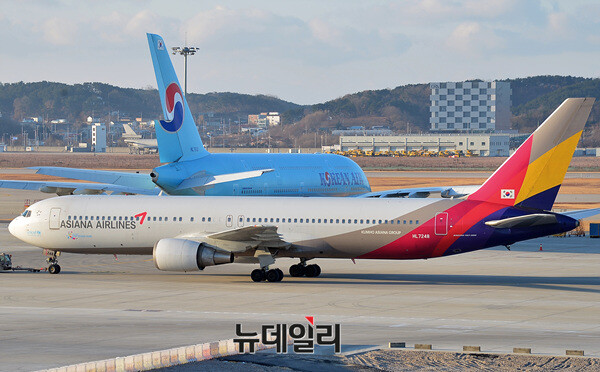 ▲ 대한항공과 아시아나가 4년간의 과정을 거쳐 합병을 성사시켰다. ⓒ뉴데일리DB