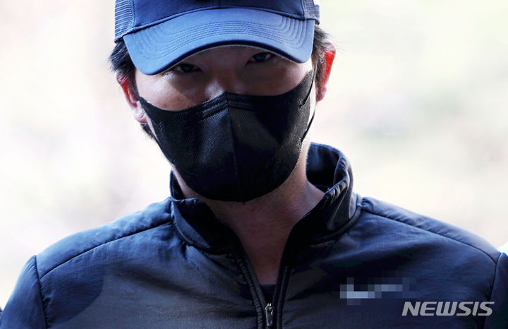 ▲ 오씨가 지난 3월 서울 서초구 서울중앙지법에서 열리는 구속전 피의자심문(영장실질심사)에 출석하고 있다. ⓒ뉴시스