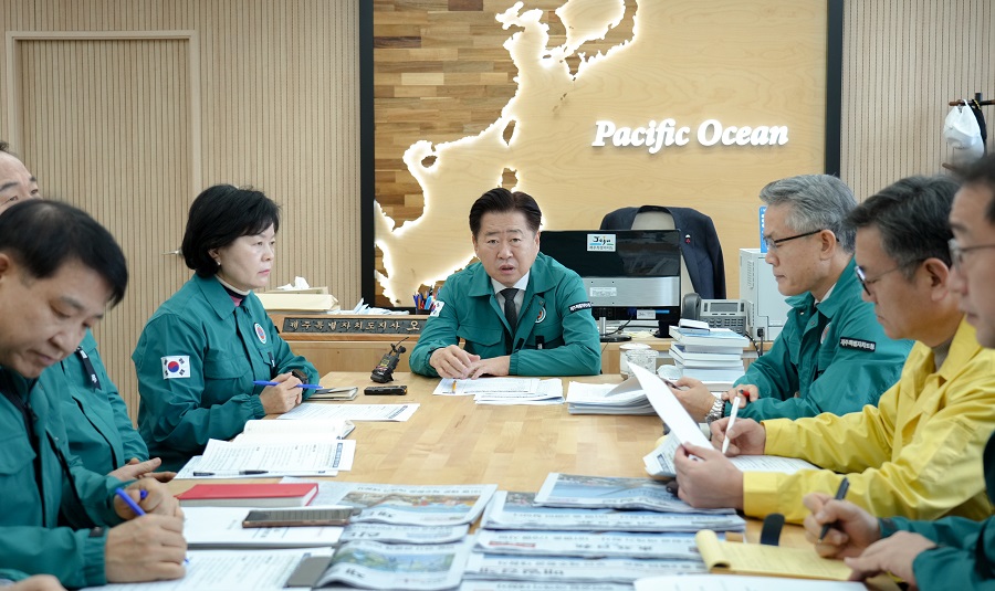 ▲ 제주도는 30일 오전 오영훈 지사 주재로 긴급대책회의를 열고 전남 무안국제공항 항공기 사고 대응방안을 논의했다.ⓒ제주도