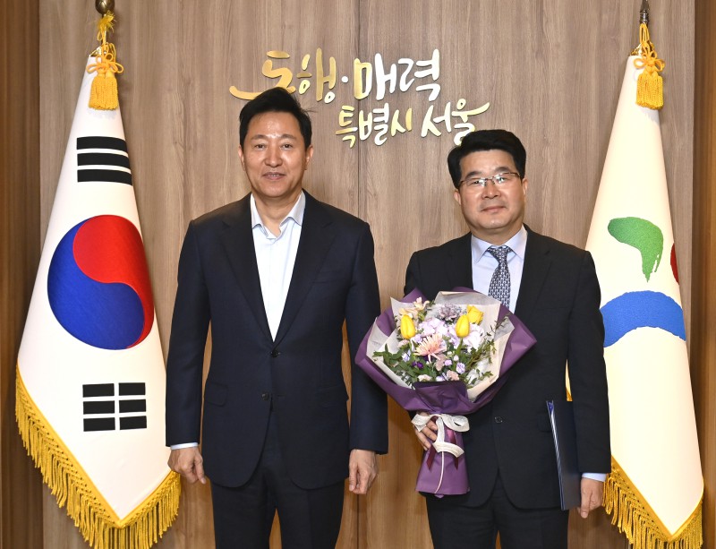 ▲ 오세훈 서울시장과 송형종 서울문화재단 신임 대표이사.ⓒ서울문화재단