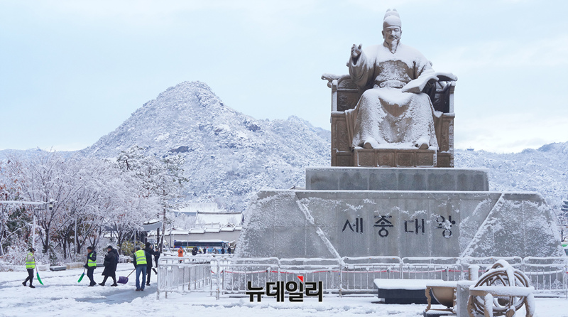 ▲ 눈 덮힌 광화문. ⓒ정상윤 기자