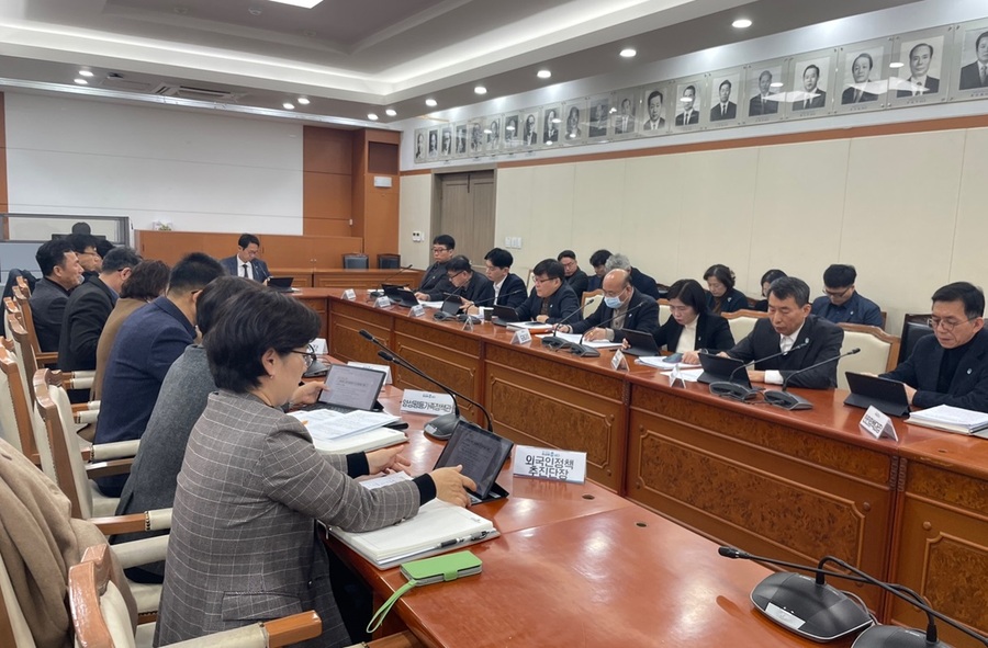 ▲ 충북도는 9일 오전 9시 도청 소회의실에서 이방무 기획조정실장(행정부지사 직무대행) 주재로 민생안정대책 현안회의를 열었다.ⓒ충북도