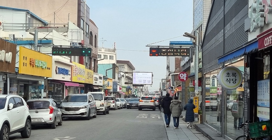 ▲ 나주시 금빛상점가(사진)가 중소벤처기업부에서 주관한 2025년 전통시장 및 상점가 활성화 지원사업에 최종 선정됐다.ⓒ나주시