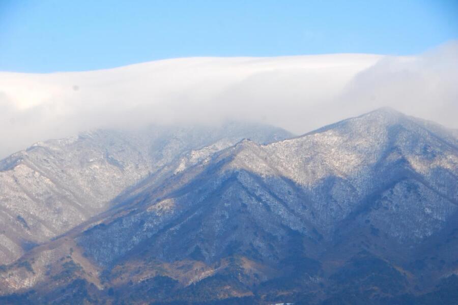 ▲ 눈과 구름에 덮인 거망산.ⓒ진경수 山 애호가