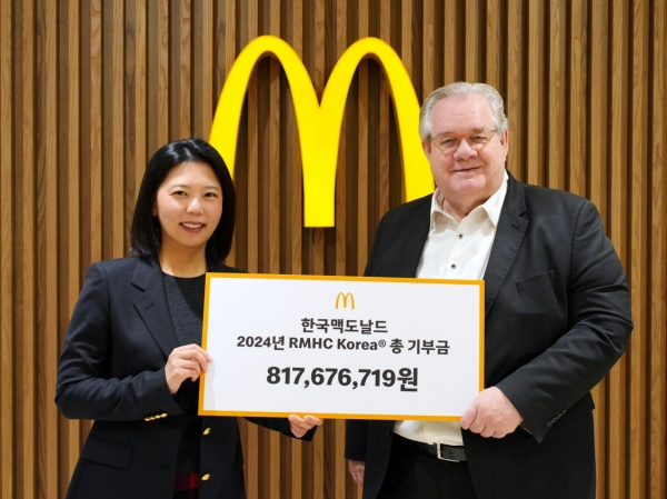 ▲ 사진 왼쪽부터 한국맥도날드 김기원 대표이사, RMHC Korea 제프리 존스 회장ⓒ한국맥도날드