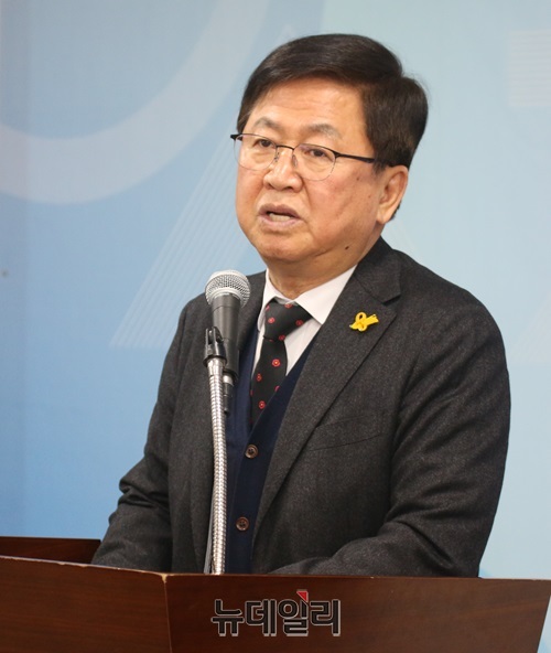 ▲ 최교진 세종교육감이 21일 오전 교육청 대회의실에서 '2025 세종교육 주요업무 계획'을 발표하고 있다.ⓒ이길표 기자