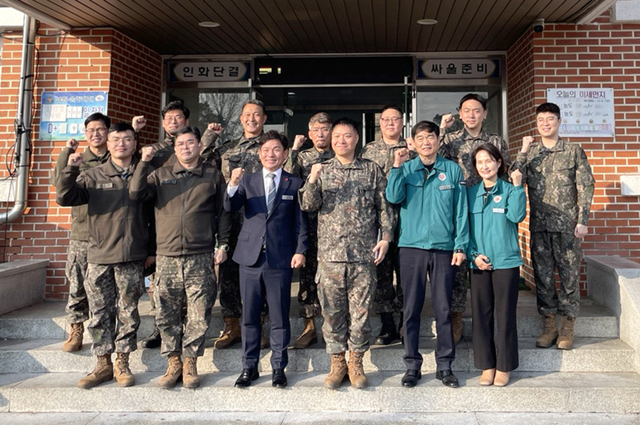 ▲ 염기남 순창부군수 제7733부대 3대대.1625부대 국군장병 방문 위로ⓒ순창군