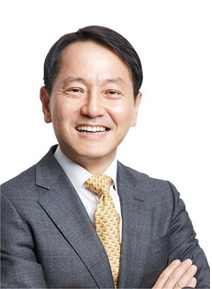 ▲ 원기찬 전 삼성카드 대표이사.ⓒ성균관대