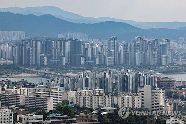 ▲ 남산에서 바라본 서초구 일대 아파트 단지ⓒ연합뉴스