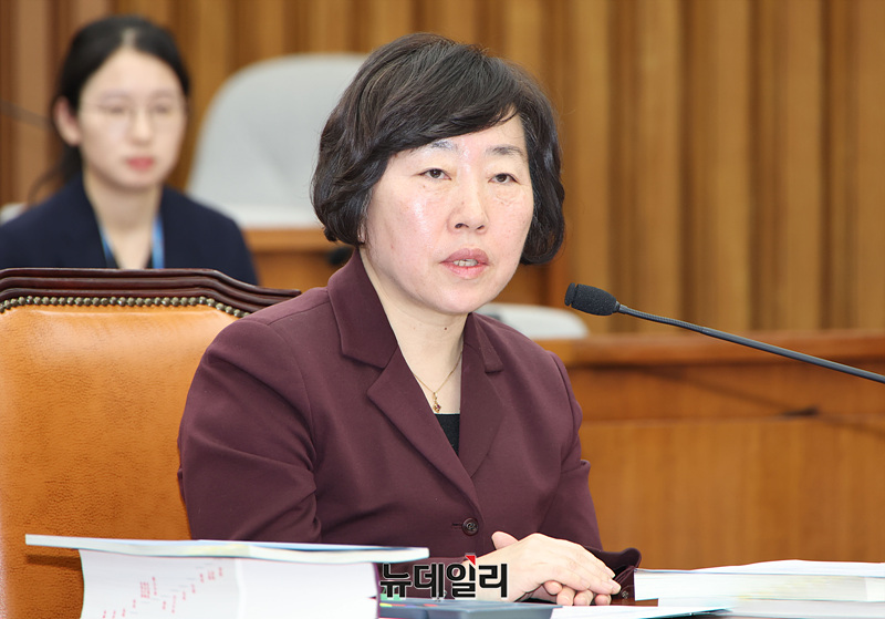 ▲ 우리법연구회 회장 출신 정계선 재판관. 남편인 황필규 변호사는 윤석열 대통령 탄핵촉구 시국선언에 가담했다. ⓒ 뉴데일리