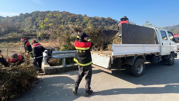 ▲ 대전 대덕구가‘소각 산불 예방’을 위해 영농 부산물 수거·파쇄 지원을 한다.ⓒ대덕구