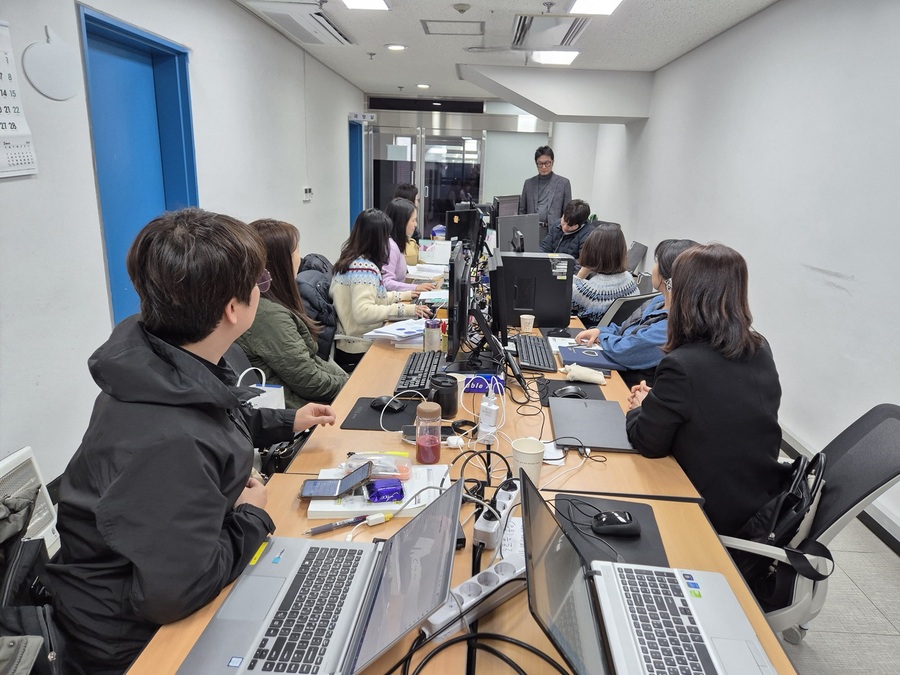 ▲ 경산시(시장 조현일)는 지난 4일 읍·면 재산세 담당자들의 실무 역량 강화를 위해 재산세 및 개별주택 업무 교육을 실시했다.ⓒ경산시