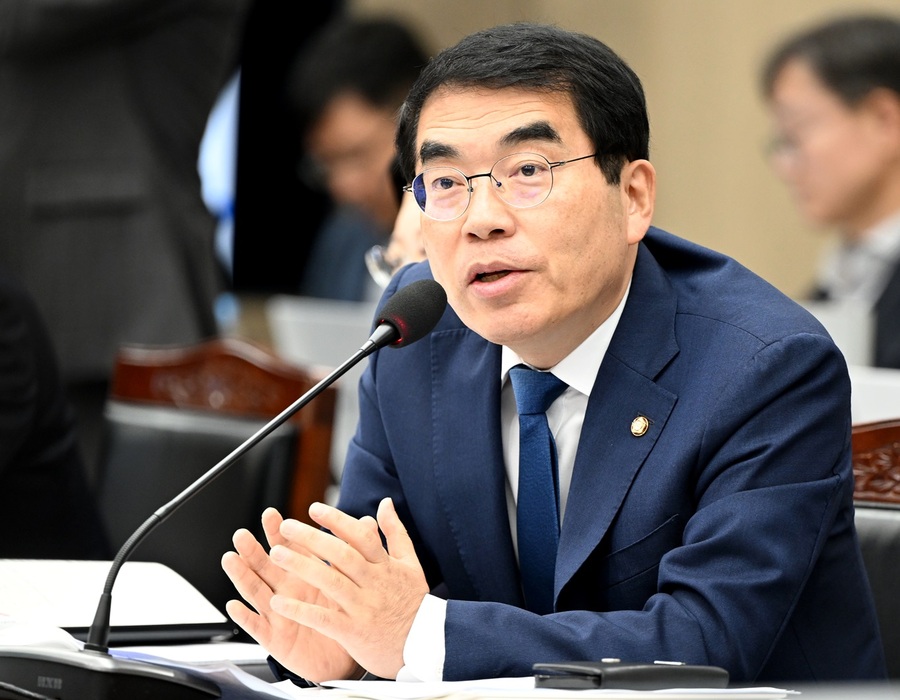 ▲ 양기대 더불어민주당 의원이 16일 오전 정부광주지방합동청사 3층 대회의실에서 열린 국회 2023 기획재정위원회의 광주지방국세청·광주본부세관국정감사 등에 참석해 발언하고 있다. ⓒ뉴시스