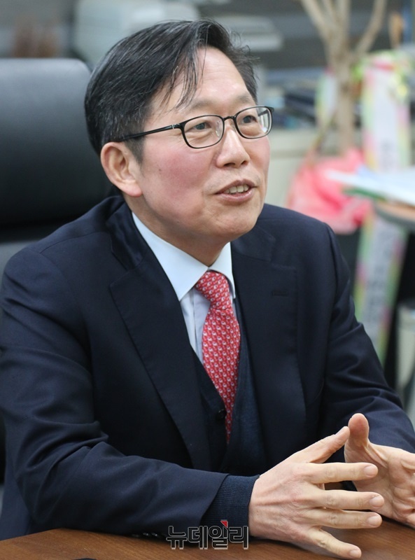 ▲ 유재수 단장은 “이 사업을 통해 대학과 지역사회가 협력해 충청북도의 발전이라는 목표를 달성하도록 최선을 다하겠다”고 말했다. ⓒ이길표 기자