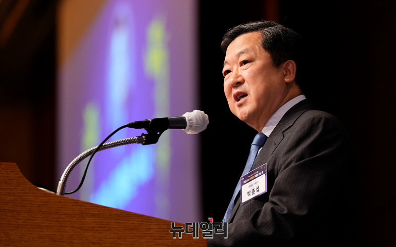 ▲ 박춘섭 대통령실 경제수석이 지난해 5월 서울 중구 롯데호텔에서 열린  '제1회 뉴데일리 퓨처코리아 포럼'에서 발언하고 있다. ⓒ서성진, 정상윤 기자