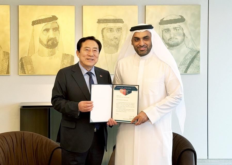 ▲ 왼쪽부터 김기문 회장, 모하마드 알리 라쉬드 루트 두바이 상의 CEO ⓒ중기중앙회