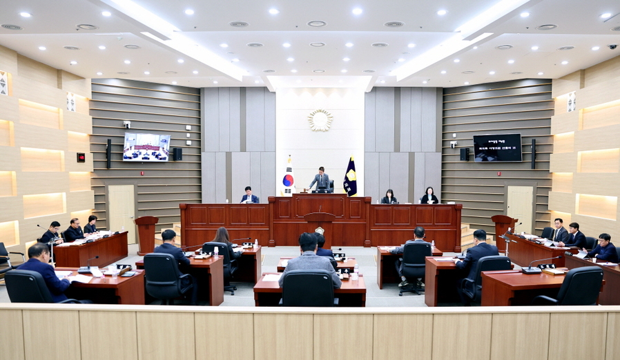 ▲ 성주군의회 본희의장 광경.ⓒ성주군의회