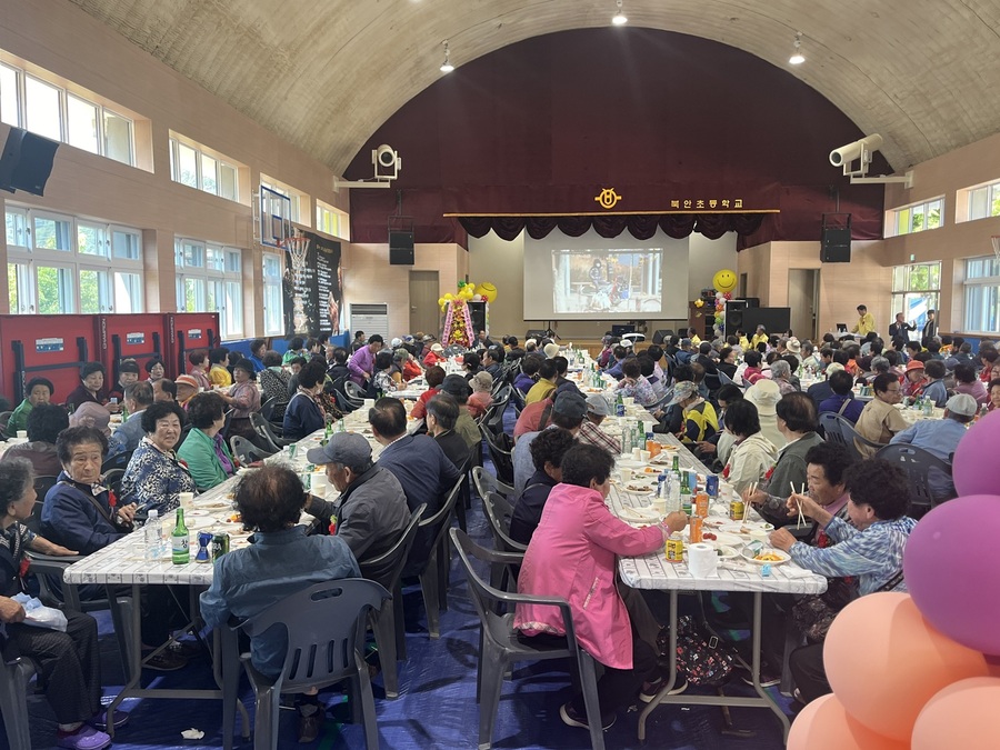 ▲ 영천시(시장 최기문)는 2025년 읍면동 어버이날 행사지원 사업의 보조사업자를 선정했다.ⓒ영천시