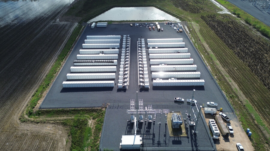 ▲ 미국 텍사스 남부에 위치한 100MW 규모의 첫 번째 프로젝트 ESS 설비 전경ⓒSK가스