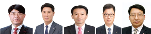 ▲ (왼쪽부터) 방성빈 부산은행장, 김태한 경남은행장 후보, 김성주 BNK캐피탈 대표, 성경식 BNK투자증권 사장 후보, 신태수 BNK신용정보 대표 후보. ⓒBNK금융