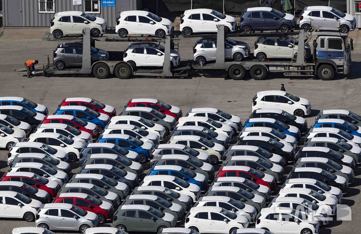 ▲ 경기 평택항에 수출용 차량들이 세워져 있다. ⓒ뉴시스