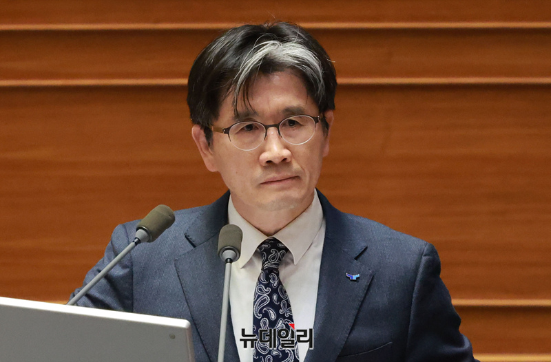 ▲ 오동운 공수처장이 23일 오후 국회 본회의에서 열린 '서울서부지법 난입 사태' 관련 긴급 현안질문에서 의원들의 질문에 답하고 있다.ⓒ이종현 기자