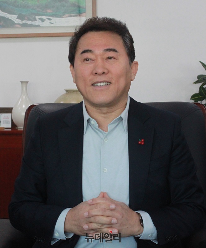 ▲ 오흥교 충북버스운송조합 이사장.ⓒ김정원 기자