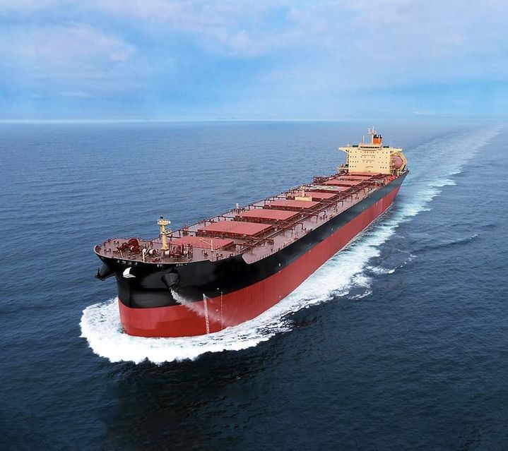 ▲ HD현대 아비커스의 대형선박용 자율운항 솔루션 '하이나스 컨트롤(HiNAS Control)'이 적용된 에이치라인해운 선박 ⓒ뉴시스